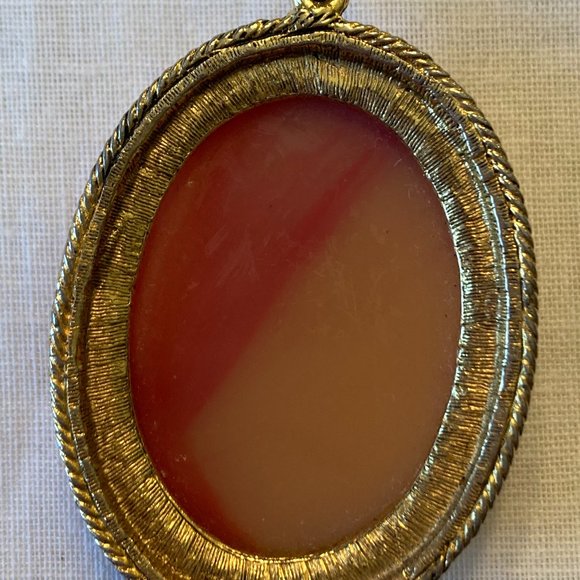Cameo Pendant Vintage - Picture 8 of 11